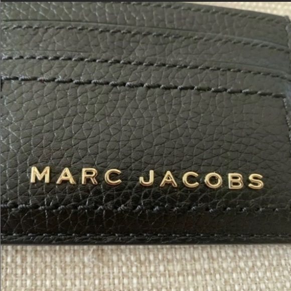 New Marc Jacobs Logo Card Holder -Black Leather Gold Tone Hardware Slim Wallet - Picture 5 of 6